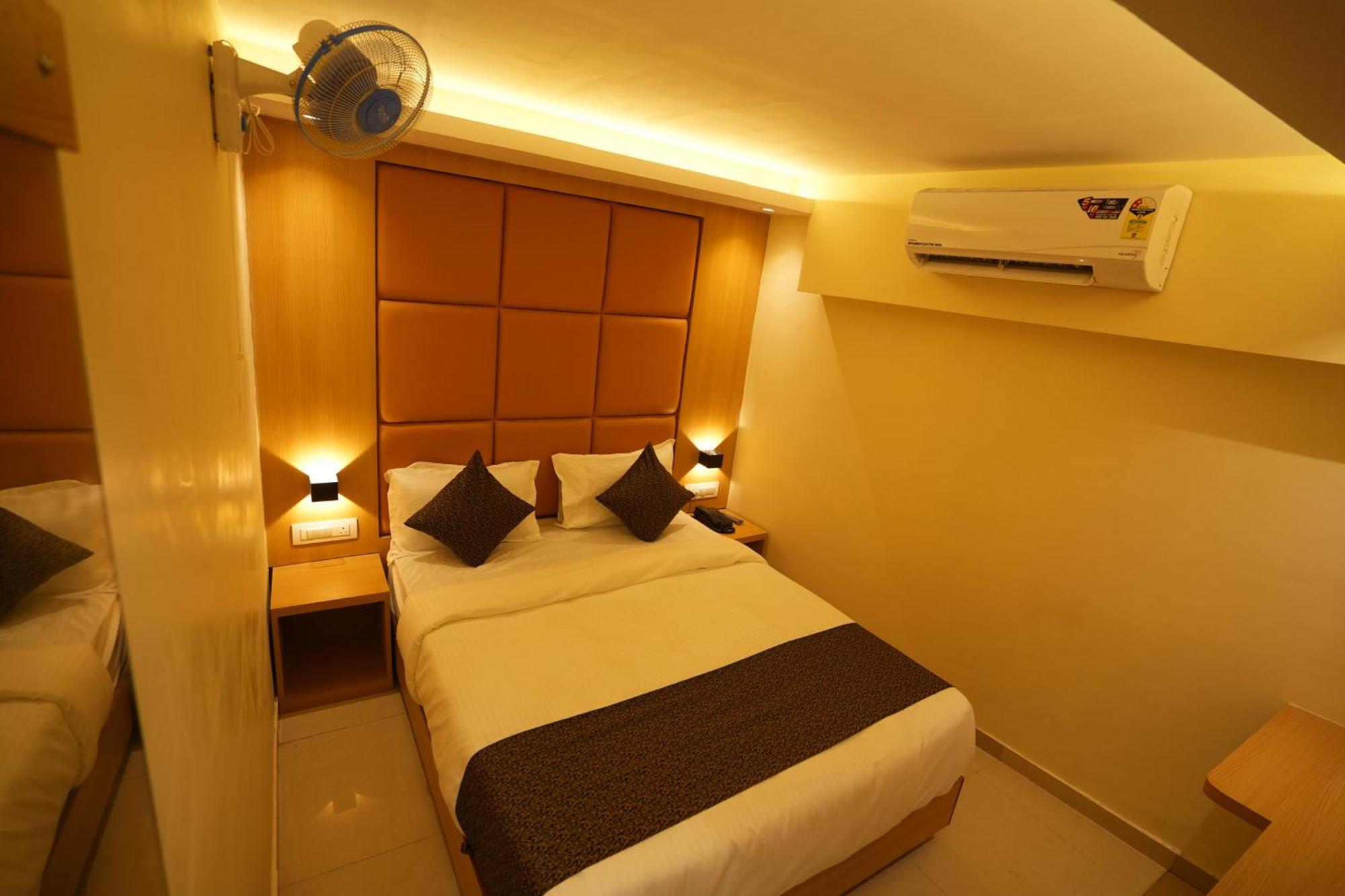 Hotel Boston Mumbai Exterior foto